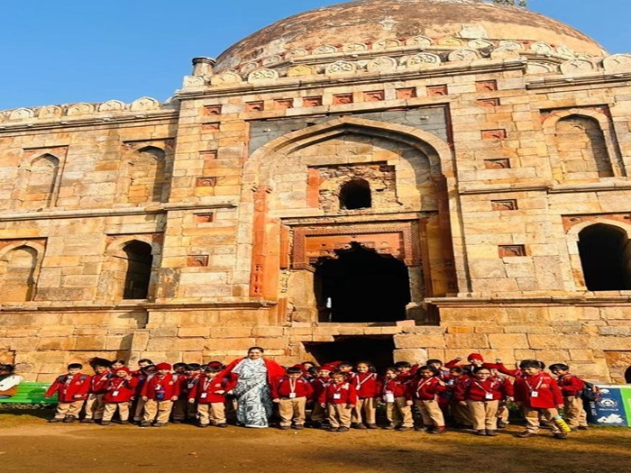 Class 1 takes a Spring excursion to Lodhi Gardens